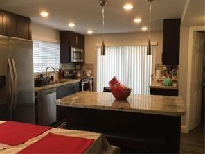 Image 3 of 9 For 206 Wimbledon Lake Dr  206