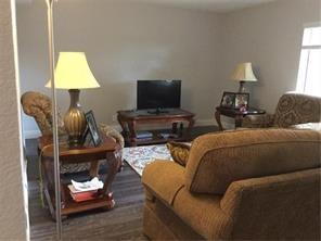 Image 6 of 9 For 206 Wimbledon Lake Dr  206