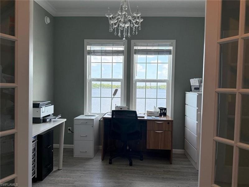 Image 10 of 32 For 4835 Riverside Dr