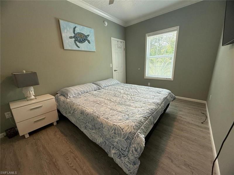 Image 11 of 32 For 4835 Riverside Dr