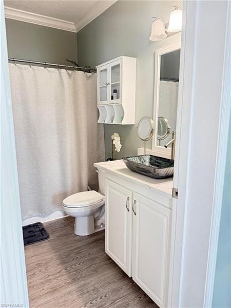 Image 13 of 32 For 4835 Riverside Dr