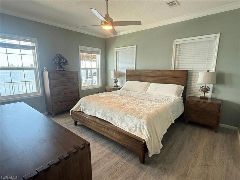 Image 14 of 32 For 4835 Riverside Dr