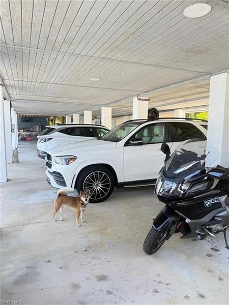 Image 23 of 32 For 4835 Riverside Dr