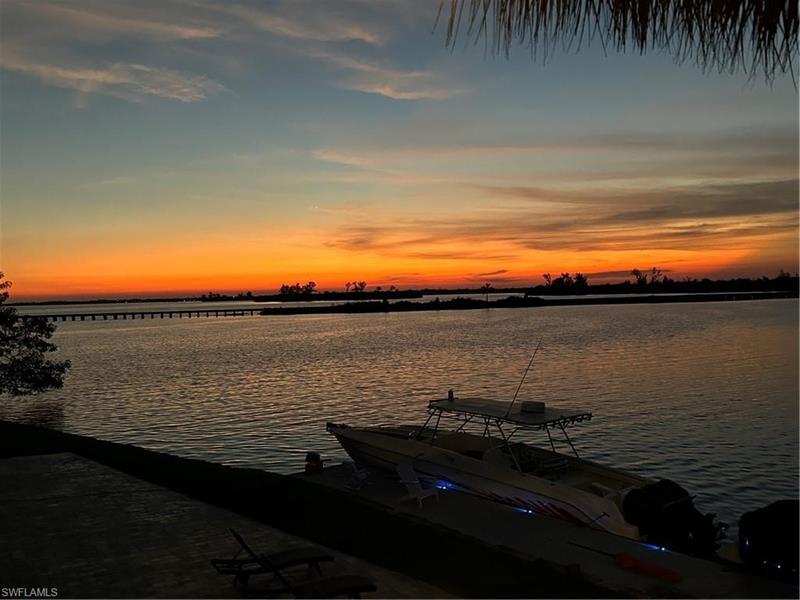 Image 3 of 32 For 4835 Riverside Dr