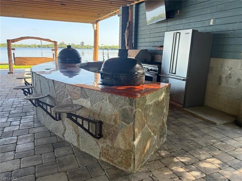 Image 32 of 32 For 4835 Riverside Dr