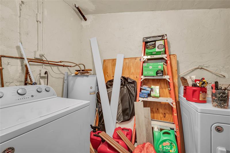 Image 20 of 39 For 891 34th Ter