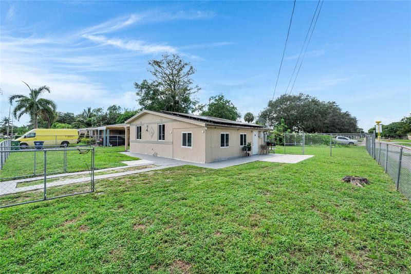 Image 24 of 39 For 891 34th Ter