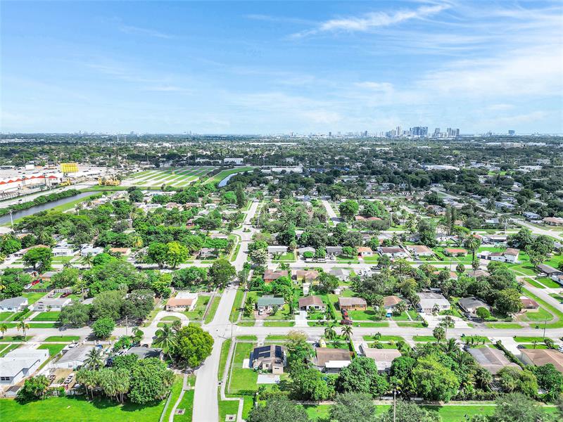 Image 37 of 39 For 891 34th Ter