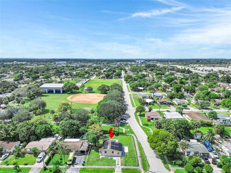 Image 6 of 39 For 891 34th Ter