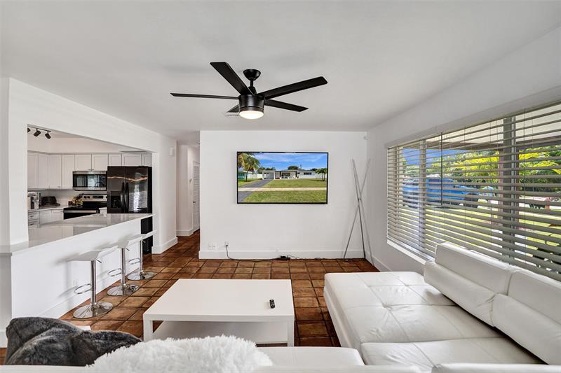 Image 10 of 52 For 2136 3rd Way