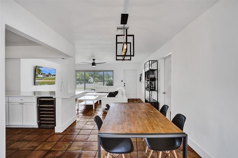 Image 13 of 52 For 2136 3rd Way