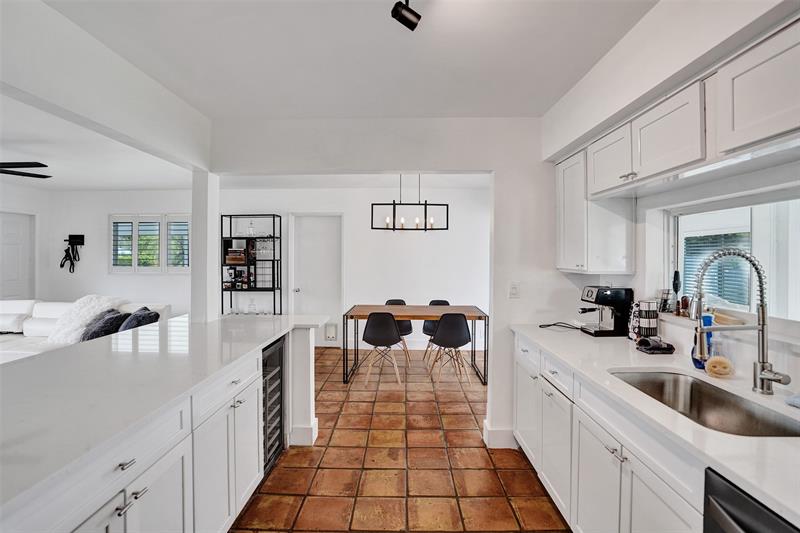 Image 17 of 52 For 2136 3rd Way