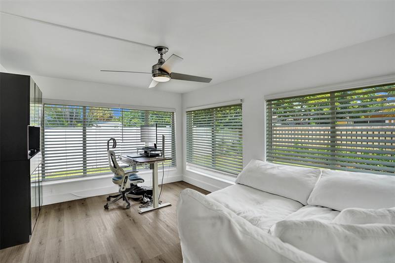 Image 21 of 52 For 2136 3rd Way