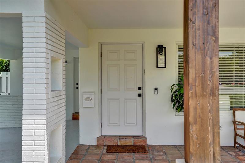 Image 4 of 52 For 2136 3rd Way