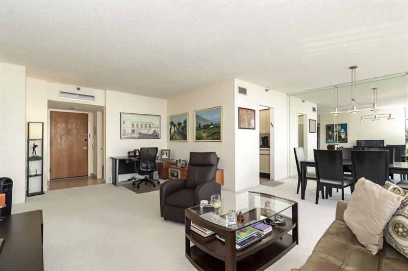 Image 10 of 22 For 19355 Turnberry Way  24c