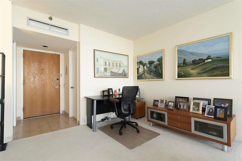 Image 11 of 22 For 19355 Turnberry Way  24c