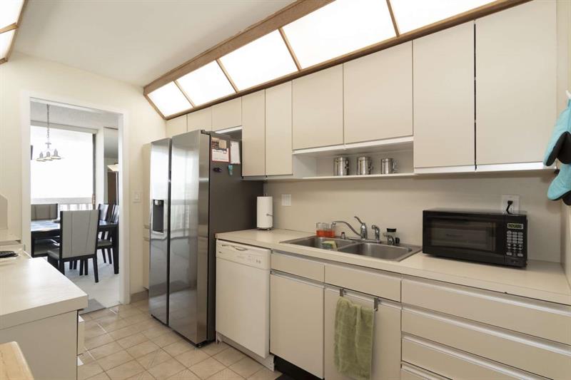 Image 20 of 22 For 19355 Turnberry Way  24c