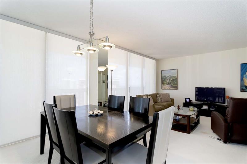 Image 5 of 22 For 19355 Turnberry Way  24c