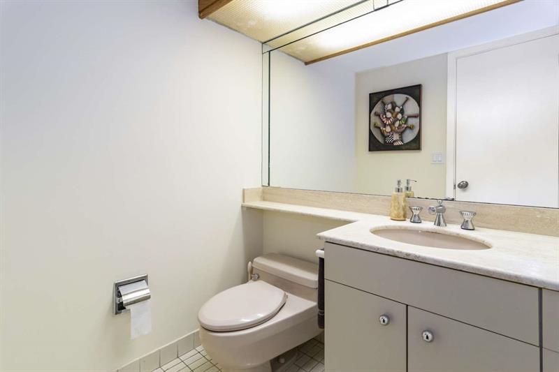 Image 8 of 22 For 19355 Turnberry Way  24c