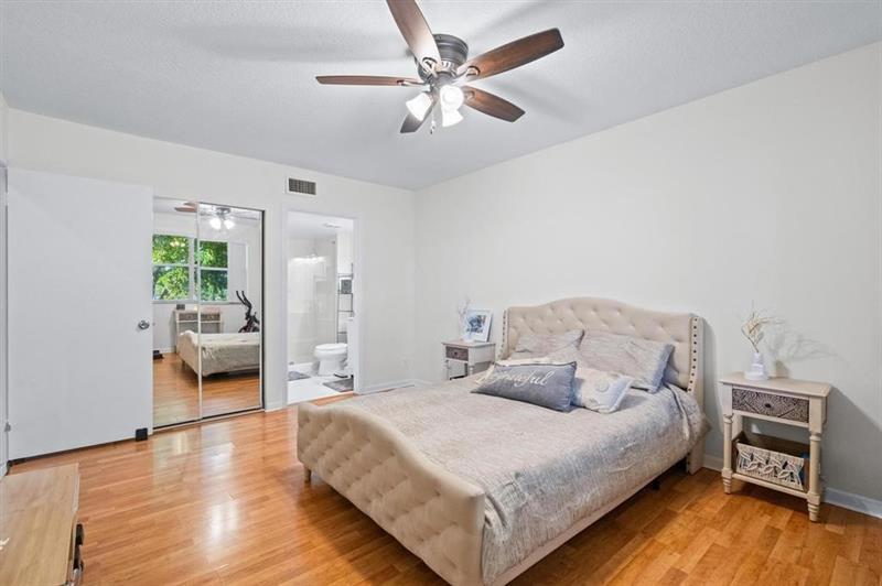 Image 9 of 18 For 8851 Wiles Rd  305