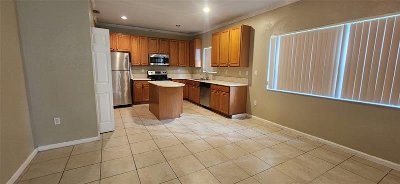 Image 3 of 38 For 7478 17th Dr