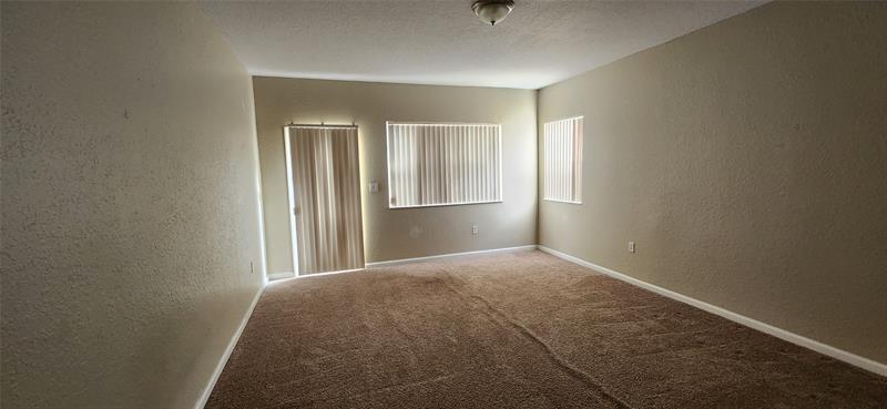 Image 5 of 38 For 7478 17th Dr