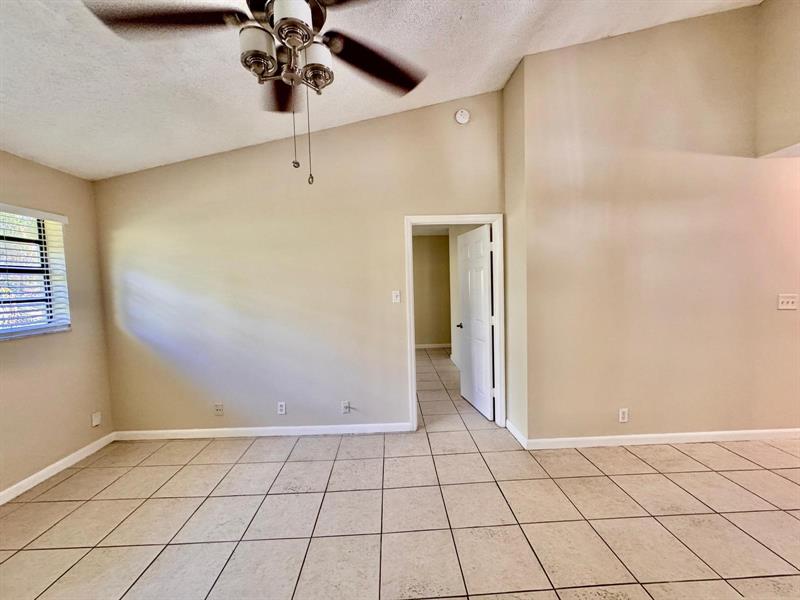 Image 16 of 23 For 11211 Royal Palm Blvd  11211