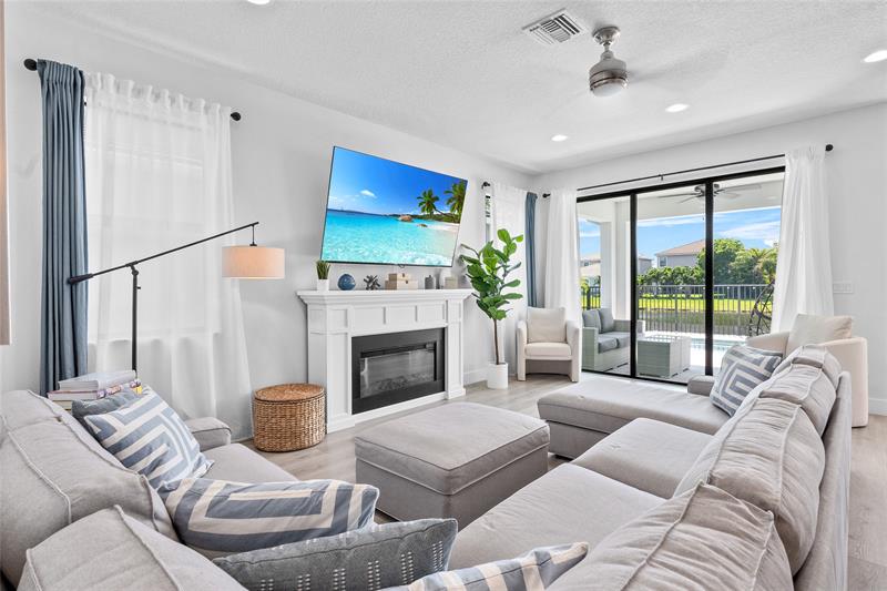 Image 14 of 59 For 7151 Villamar Way