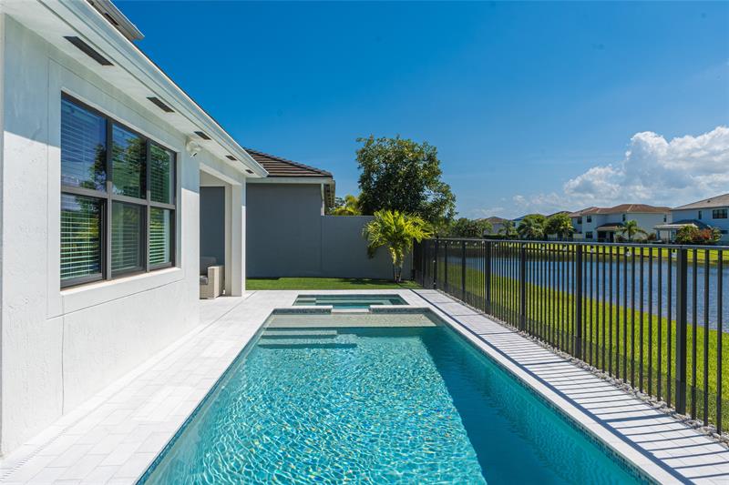 Image 39 of 59 For 7151 Villamar Way