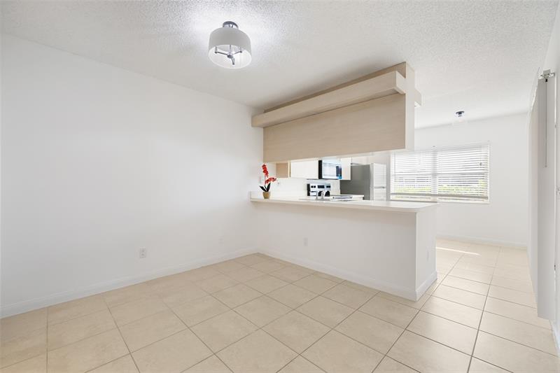 Image 11 of 38 For 5203 Wheatley Ct