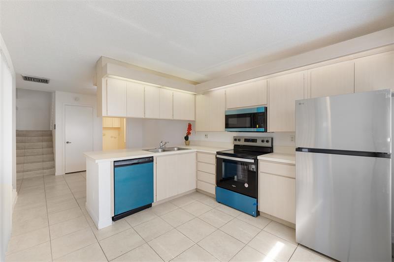 Image 13 of 38 For 5203 Wheatley Ct