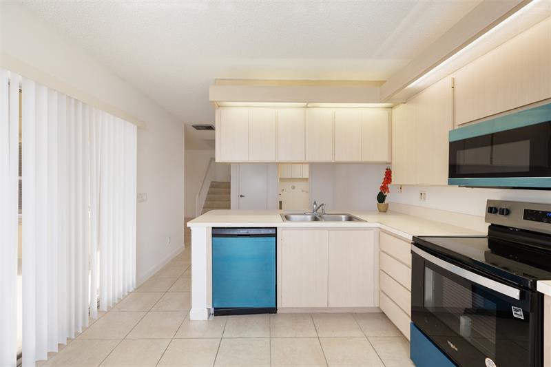 Image 14 of 38 For 5203 Wheatley Ct