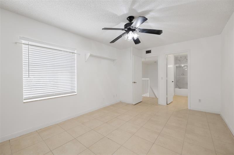 Image 23 of 38 For 5203 Wheatley Ct