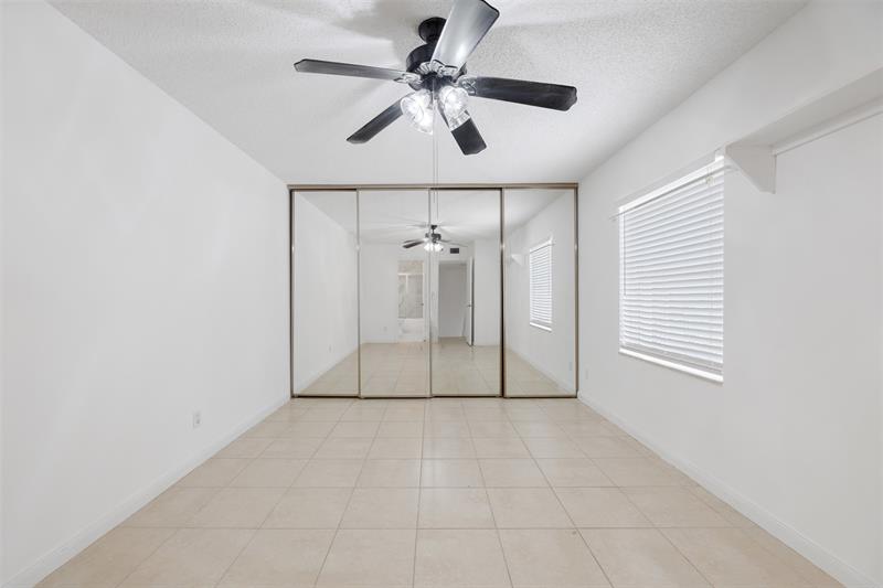 Image 25 of 38 For 5203 Wheatley Ct