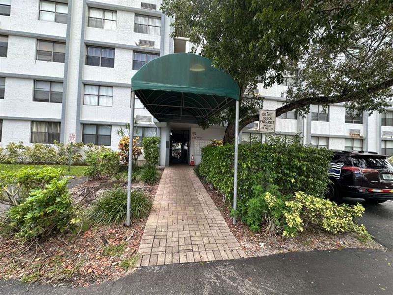 Details for 2401 Riverside Dr  311-b, Coral Springs, FL 33065