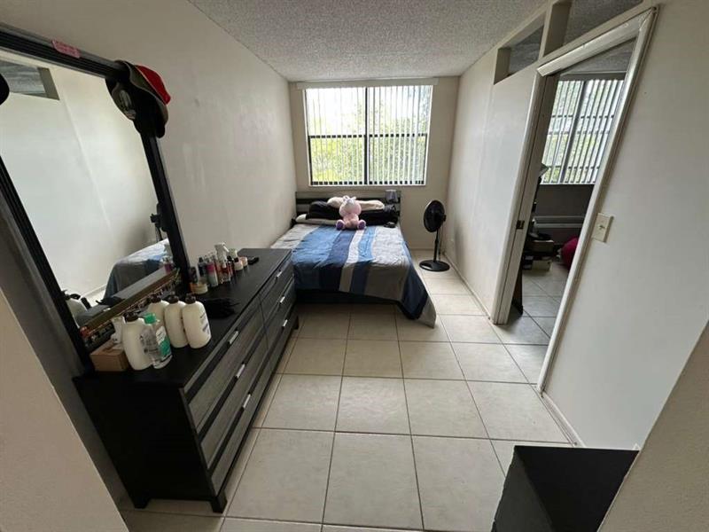 Image 9 of 9 For 2401 Riverside Dr  311-b