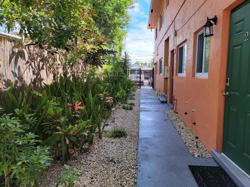 Image 3 of 13 For 441 7th Ter  2