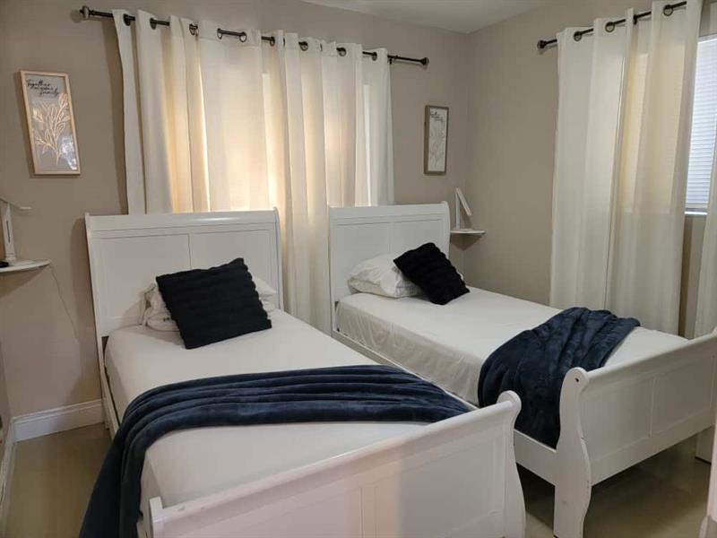 Image 9 of 13 For 441 7th Ter  2