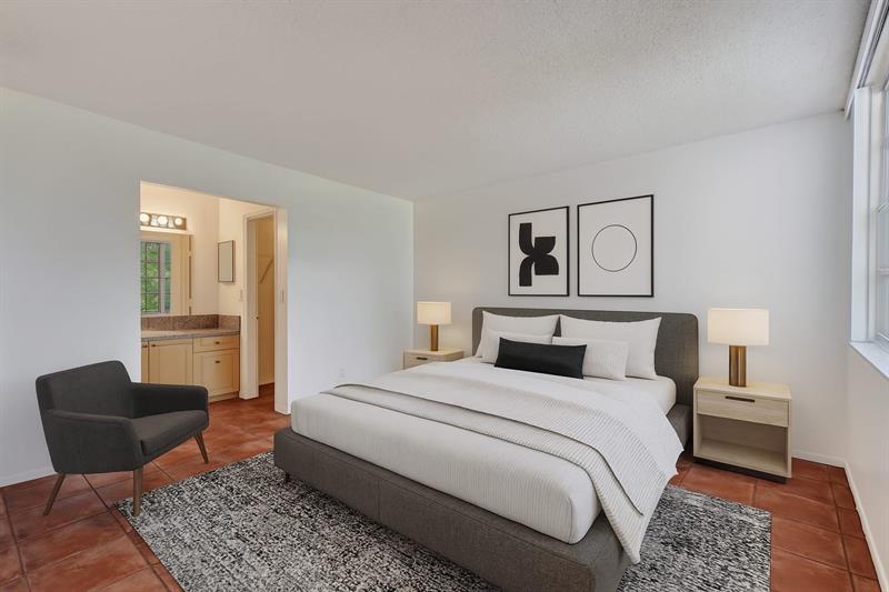 Image 3 of 25 For 9481 Evergreen Pl  103