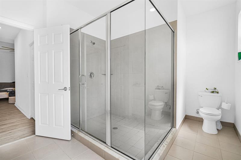 Image 10 of 65 For 1901 5th Ct  