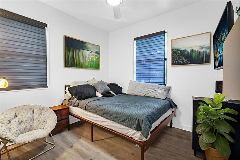 Image 17 of 65 For 1901 5th Ct  