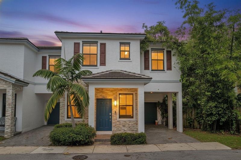 Image 3 of 65 For 1901 5th Ct  