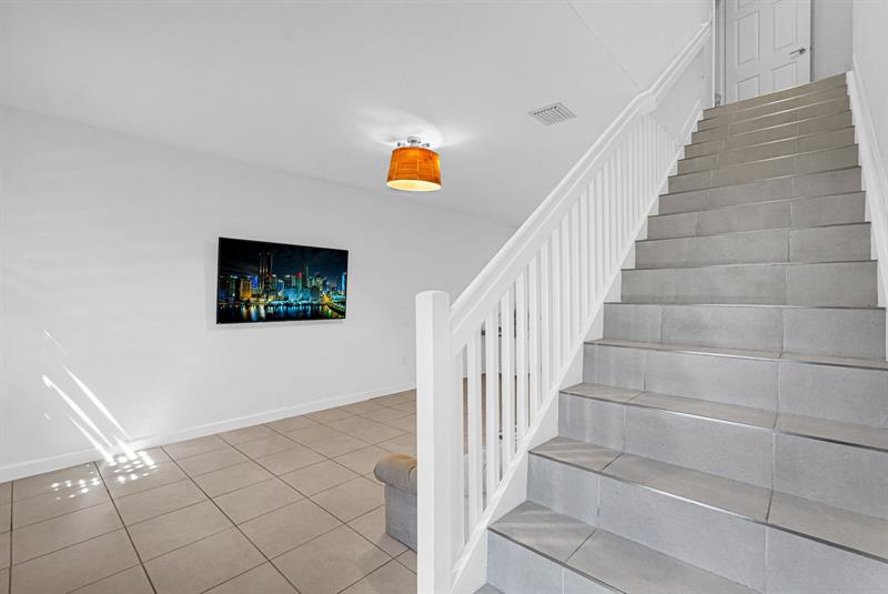 Image 37 of 65 For 1901 5th Ct  