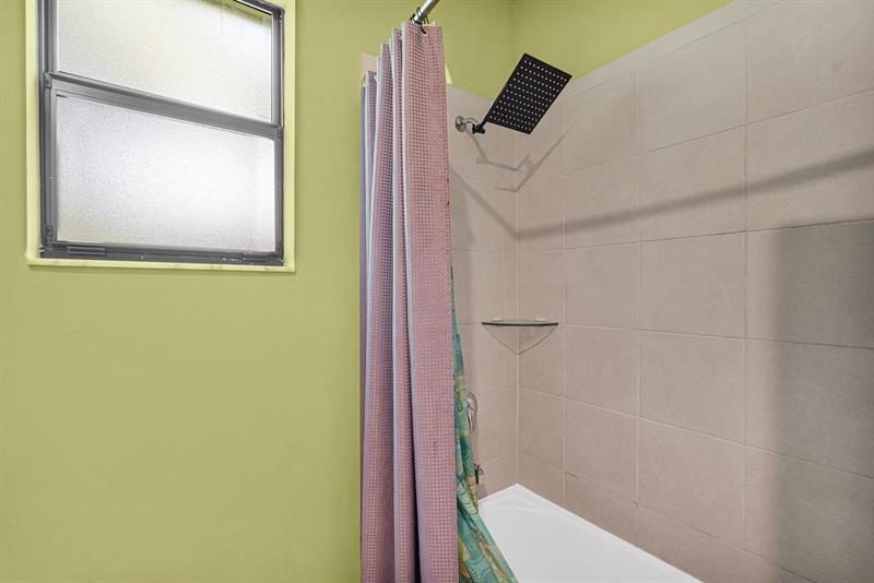 Image 45 of 65 For 1901 5th Ct  