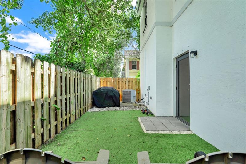 Image 48 of 65 For 1901 5th Ct  