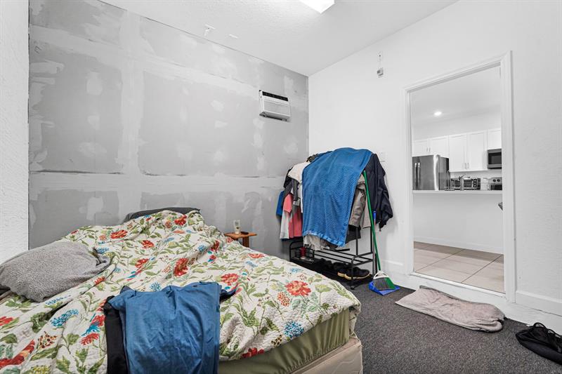 Image 54 of 65 For 1901 5th Ct  