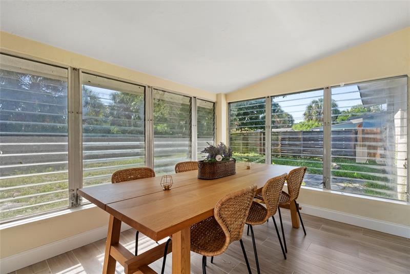 Image 4 of 19 For 20 17th Ave  