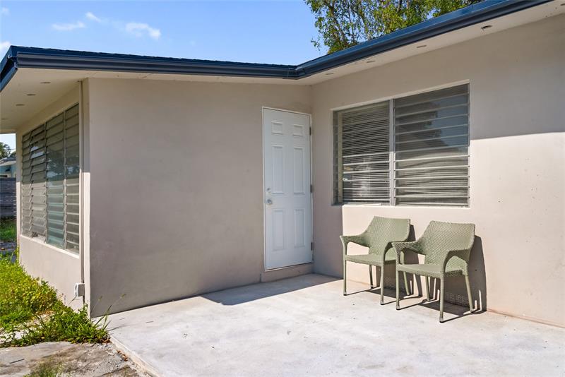 Image 5 of 19 For 20 17th Ave  