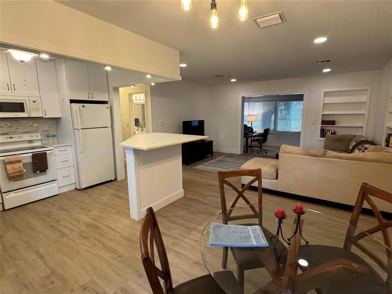 Image 12 of 32 For 718 5th Ave  