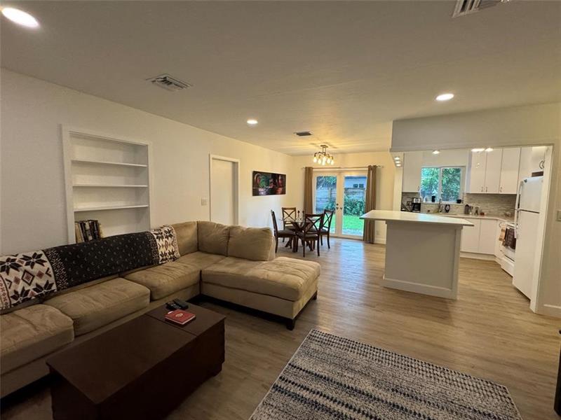 Image 5 of 32 For 718 5th Ave  